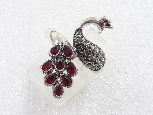 Japanese Kimono / Antique Accessories Metal